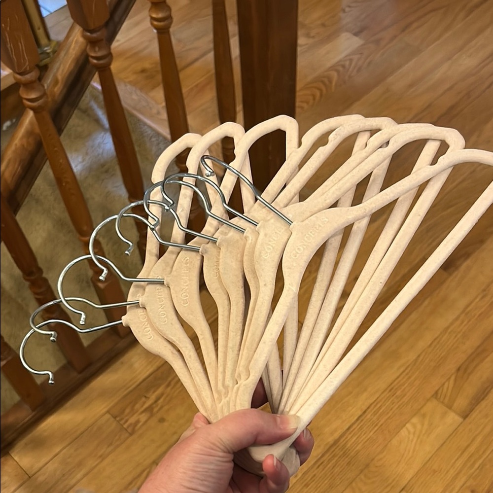 5/$20 Kids Light pink Clothes Hangers EUC